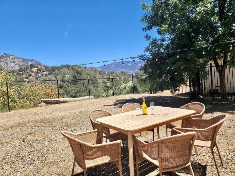 Scenic Spanish Rancho - Breathtaking Views Three Rivers Bagian luar foto