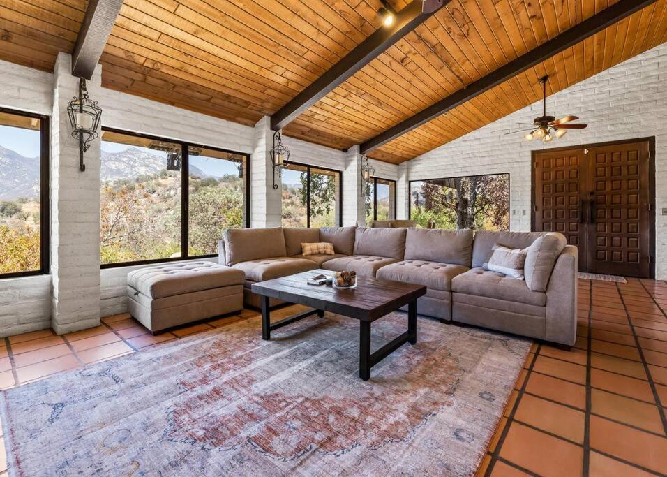 Scenic Spanish Rancho - Breathtaking Views Three Rivers Bagian luar foto
