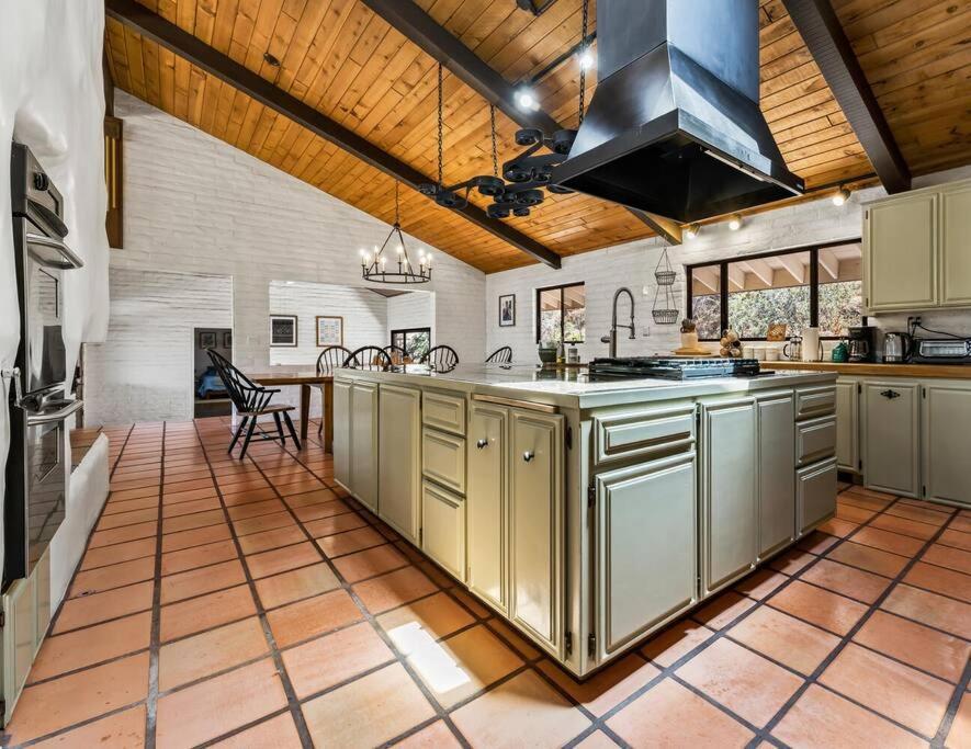 Scenic Spanish Rancho - Breathtaking Views Three Rivers Bagian luar foto