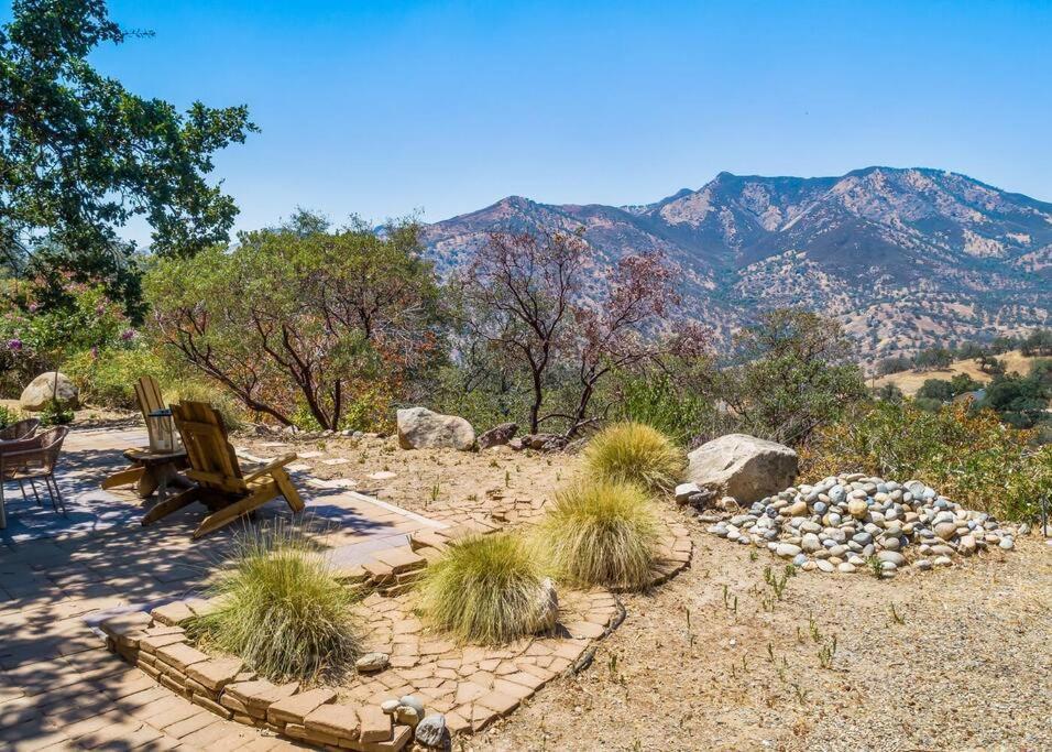 Scenic Spanish Rancho - Breathtaking Views Three Rivers Bagian luar foto